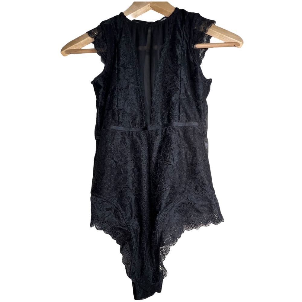 Brandy Melville Black Lace Open Back Sleeveless Body Suit (B2)
